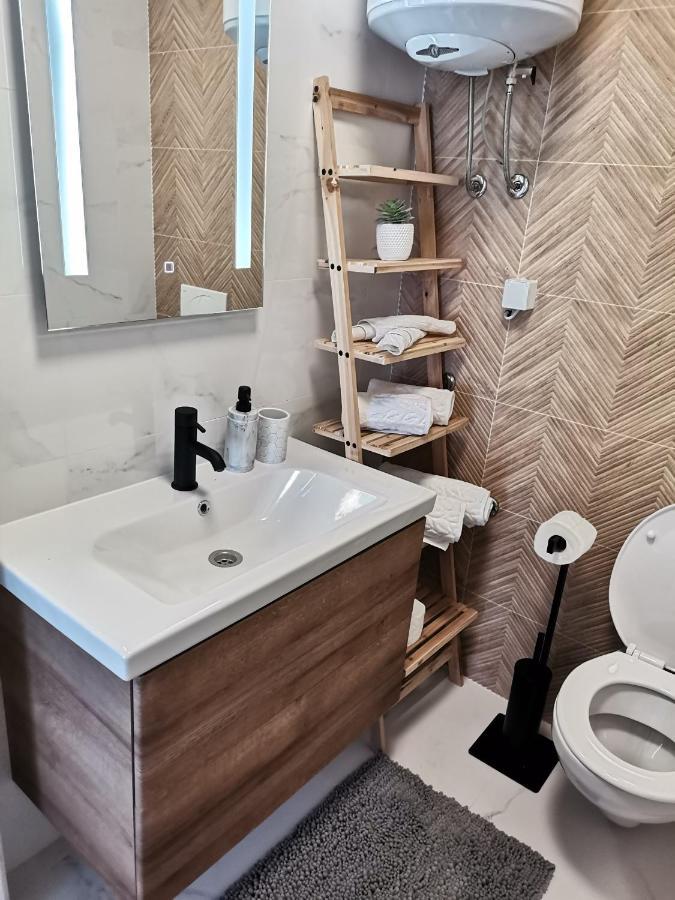 Apartmani Darko Rtina Exterior photo